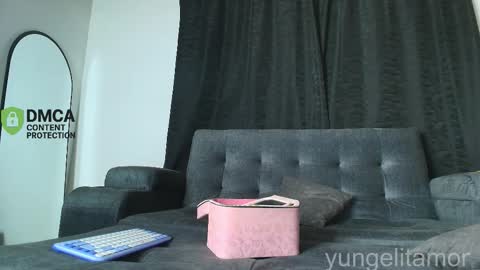 Snapshot of yungelitamor_ chatting on 21, 11, 2025 ELITA online show from 21, 11, 2025