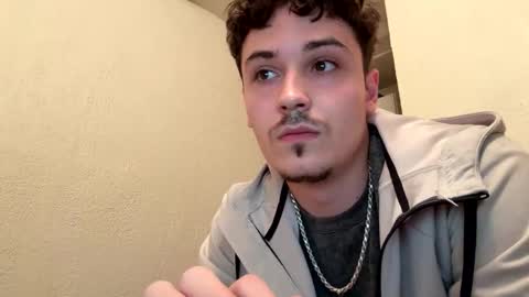 Snapshot of yungstudbev chatting on 10, 9, 2025 yungstudbev online show from 10, 9, 2025