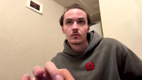 Snapshot of yungstudbev chatting on 8, 1, 2026 yungstudbev online show from 8, 1, 2026