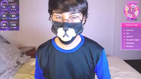 Snapshot of yuniorb chatting on 22, 9, 2025 the puppy boy online show from 22, 9, 2025