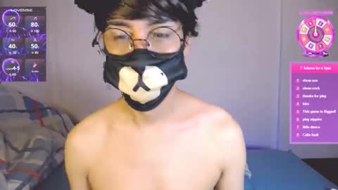 Snapshot of yuniorb chatting on 31, 10, 2025 the puppy boy online show from 31, 10, 2025