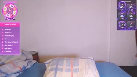 Snapshot of yuniorb chatting on 22, 11, 2025 the puppy boy online show from 22, 11, 2025