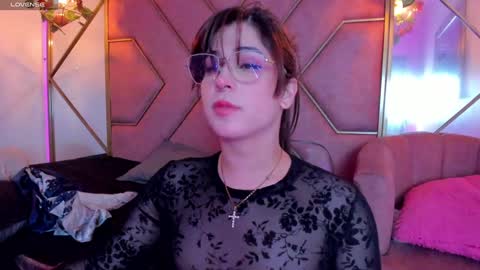 Snapshot of yuri_stars chatting on 18, 1, 2025 Yuri Stars online show from 18, 1, 2025