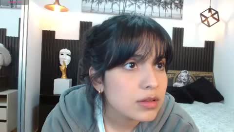 Y U R I online show from 15, 7, 2026