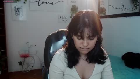 Y U R I online show from 17, 7, 2026