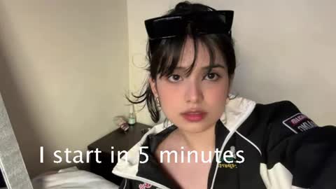 Y U R I online show from 22, 7, 2026