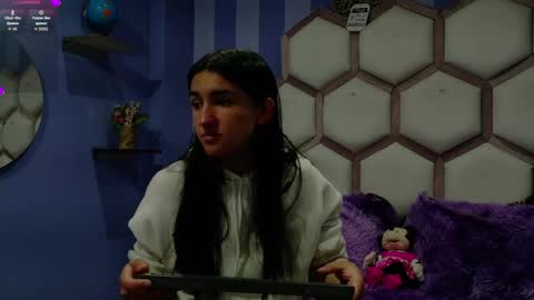 yvi online show from 29, 4, 2026