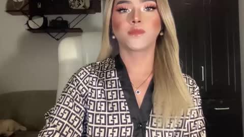 Snapshot of yvonne_guidotti chatting on 11, 12, 2024 Miss Cali online show from 11, 12, 2024