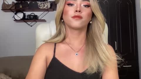 Snapshot of yvonne_guidotti chatting on 11, 12, 2024 Miss Cali online show from 11, 12, 2024