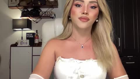 Snapshot of yvonne_guidotti chatting on 19, 1, 2025 Miss Cali online show from 19, 1, 2025