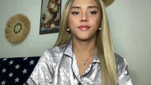 Snapshot of yvonne_guidotti chatting on 11, 9, 2025 Miss Cali online show from 11, 9, 2025