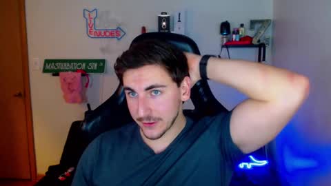 Snapshot of zach_rhyder chatting on 22, 1, 2025 Zach Rhyder online show from 22, 1, 2025