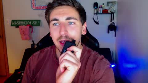 Snapshot of zach_rhyder chatting on 7, 2, 2025 Zach Rhyder online show from 7, 2, 2025