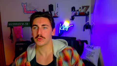 Snapshot of zach_rhyder chatting on 16, 11, 2025 Zach Rhyder online show from 16, 11, 2025