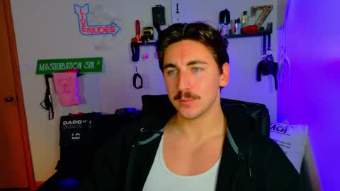 Snapshot of zach_rhyder chatting on 21, 11, 2025 Zach Rhyder online show from 21, 11, 2025