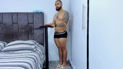 Snapshot of zack_froone chatting on 29, 9, 2025 Richard online show from 29, 9, 2025