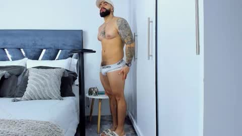 Snapshot of zack_froone chatting on 22, 10, 2025 Richard online show from 22, 10, 2025