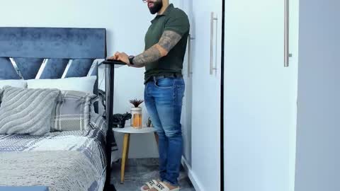 Snapshot of zack_froone chatting on 27, 11, 2025 Richard online show from 27, 11, 2025