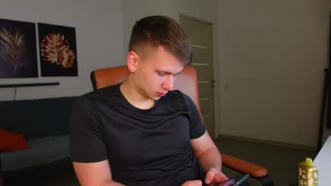 ZACK GILLIAN online show from 9, 5, 2026