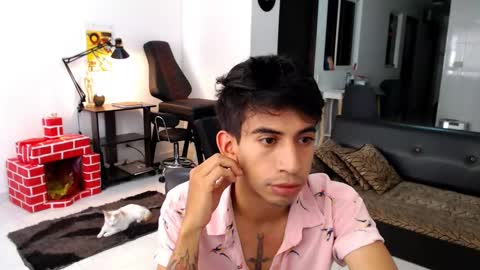 Snapshot of zack_kingg chatting on 8, 12, 2024 Zack King online show from 8, 12, 2024