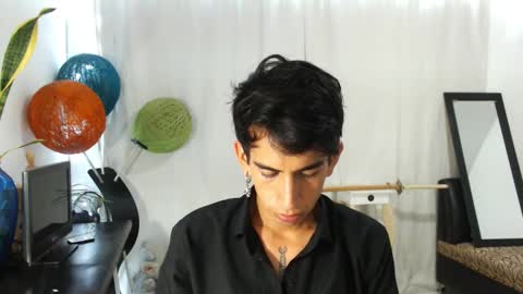 Snapshot of zack_kingg chatting on 30, 12, 2024 Zack King online show from 30, 12, 2024