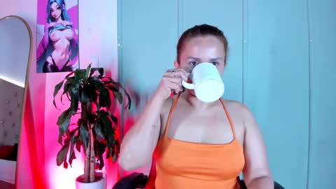 Zafiro Brown online show from 28, 10, 2025