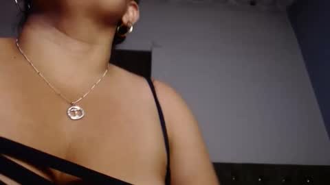 Snapshot of zahi_willx chatting on 18, 10, 2025 Zahi ... wants to play with everyone...yessss online show from 18, 10, 2025