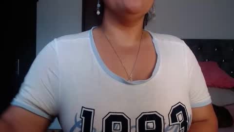 Snapshot of zahi_willx chatting on 6, 11, 2025 Zahi ... wants to play with everyone...yessss online show from 6, 11, 2025