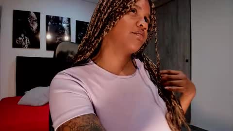 Snapshot of zahra_rose chatting on 19, 9, 2025 zahra_rose online show from 19, 9, 2025