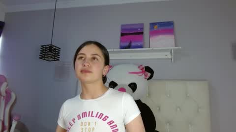 Snapshot of zaida_1 chatting on 5, 11, 2025 Zaida online show from 5, 11, 2025