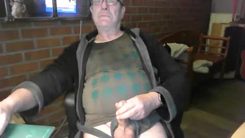 Snapshot of zalinger chatting on 4, 5, 2026 zalinger online show from 4, 5, 2026