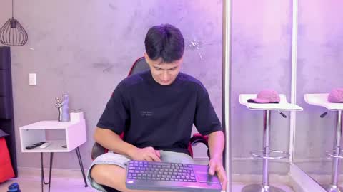 Samuel online show from 8, 6, 2026