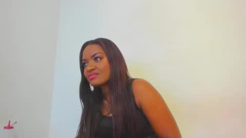 Snapshot of zamara__ chatting on 10, 2, 2025 Zamara online show from 10, 2, 2025