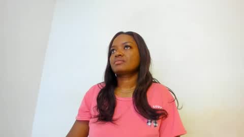 Snapshot of zamara__ chatting on 12, 2, 2025 Zamara online show from 12, 2, 2025