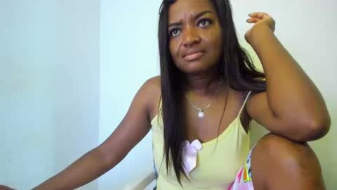 Snapshot of zamara__ chatting on 16, 2, 2025 Zamara online show from 16, 2, 2025