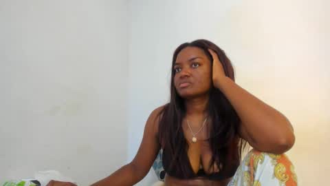 Snapshot of zamara__ chatting on 26, 2, 2025 Zamara online show from 26, 2, 2025