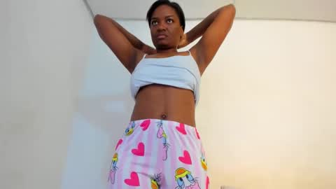 Snapshot of zamara__ chatting on 6, 3, 2025 Zamara online show from 6, 3, 2025