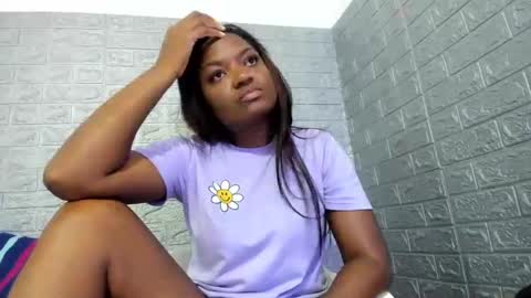 Snapshot of zamara__ chatting on 3, 11, 2025 Zamara online show from 3, 11, 2025