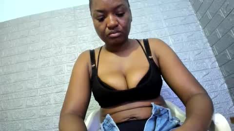 Snapshot of zamara__ chatting on 17, 11, 2025 Zamara online show from 17, 11, 2025