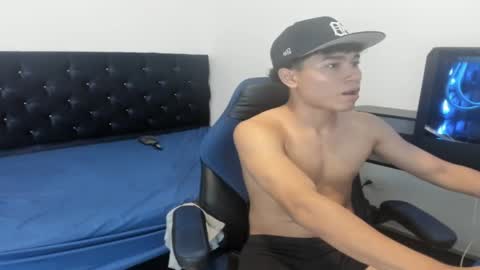 Snapshot of zammcito_ chatting on 25, 12, 2024 zamm online show from 25, 12, 2024