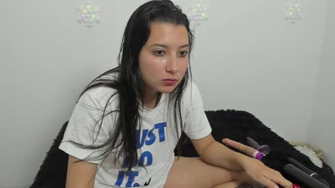 Snapshot of zammii69 chatting on 19, 12, 2024 zammii69 online show from 19, 12, 2024