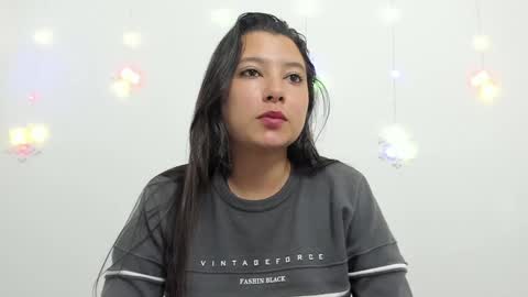 Snapshot of zammii69 chatting on 24, 12, 2024 zammii69 online show from 24, 12, 2024