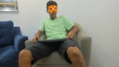 Snapshot of zane_belville chatting on 4, 5, 2026 Zane Belville online show from 4, 5, 2026