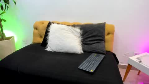 Snapshot of zane_belville chatting on 10, 6, 2026 Zane Belville online show from 10, 6, 2026