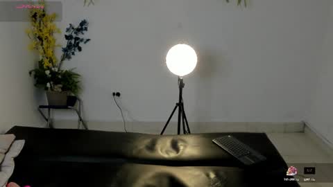 Snapshot of zane_lux chatting on 9, 6, 2026 Zane Lux online show from 9, 6, 2026