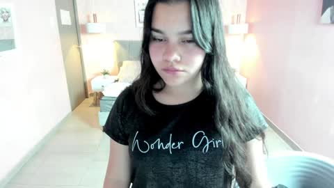 Zara Sweet  online show from 27, 1, 2025