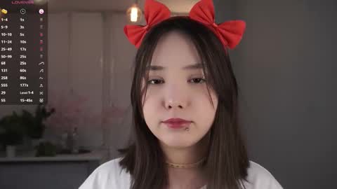 Snapshot of zara_shine chatting on 23, 12, 2025 Criss online show from 23, 12, 2025