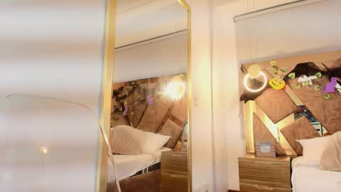 Snapshot of zarah_andrews chatting on 27, 10, 2025 Zarah Andrews online show from 27, 10, 2025