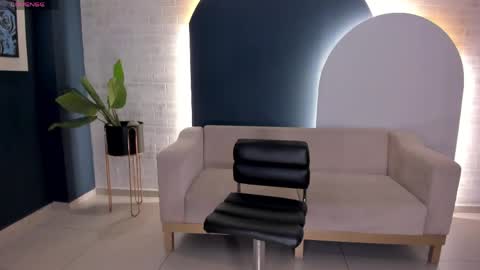 Snapshot of zarakafruni chatting on 31, 5, 2026 Zara online show from 31, 5, 2026