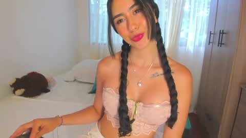   online show from 23, 5, 2026